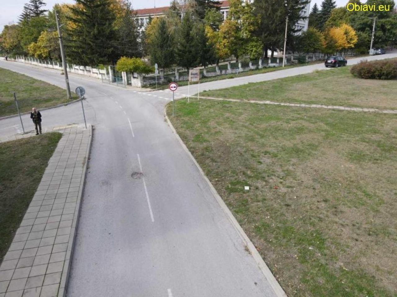 Продавам инвестиционен парцел в гр. Велики Преслав Продавам инвестиционен парцел в гр. Велики Преслав