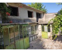 ДВЕ къщи + ПАРЦЕЛ за продажба, на 20 км от гр Стара Загора