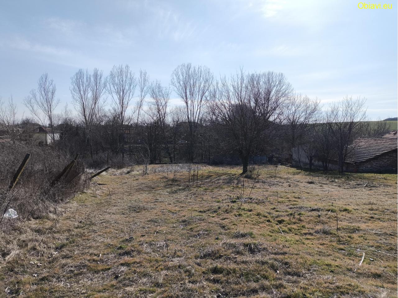 АТРАКТИВЕН ПАРЦЕЛ в село Яздач - за Жилищно строителство, Каравана или ФЕЦ - ИЗГОДНО